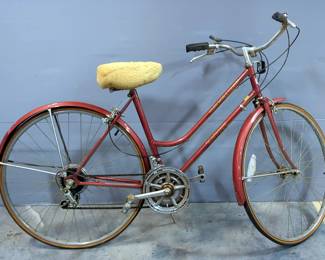 Vintage Schwinn World Tourist Ladies 10 Speed Bicycle With 26" Wheels