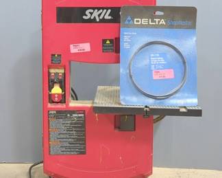 Skil Bench Top Bandsaw, Model 3385, And Delta Shopmaster Replacement Bandsaw Blade, New In Package, Powers On