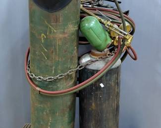 Oxygen And Acetylene Welding Torch Setup On Custom Cart, Welding Torches, Qty 5, Auto Arc And Wis Welding Helmets, Untested, Tanks Appear Empty Per Gauges