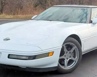 1995 Chevy Corvette Convertible Sports Car With Hard Top, 5.7-L V-8, 94412 Miles Showing On Odometer, VIN# 1G1YY22P0S5106335
