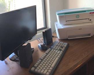 Mult HP Printers, BenQ Monitor, Keyboard, Speakers, Mouse