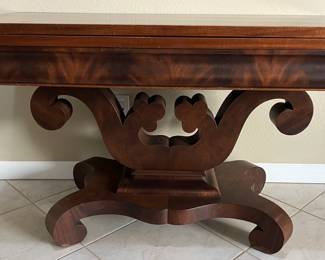 Early Empire Tulip Base Flame Mahogany Game Table 1820