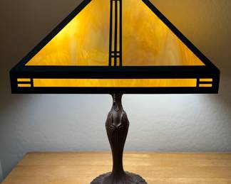 FLW/Mission Style Table Lamp