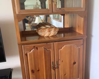 Like it? Buy it NOW!  Follow Link for a rare opportunity to purchase select items presale.  https://www.estatesales.net/FL/Fort-Myers/33966/marketplace/60277