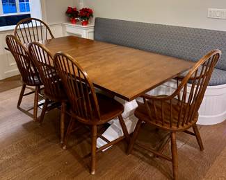 Ethan Allen Trestle Table & 5 Chairs (2 Armchairs & 3 Chairs)