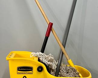Rubbermaid Commercial Mop & Bucket