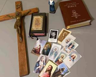 Vintage Daily Missal, Catholic Bible Crucifix