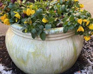 Large Round Planter