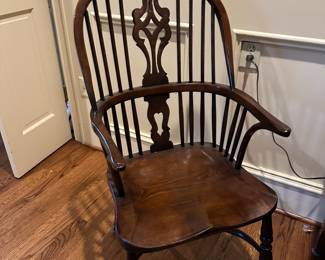 Windsor chair 