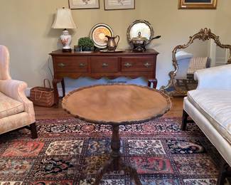 Baker mahogany tilt-top pie crust table 