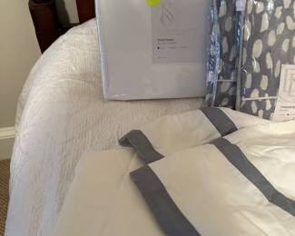 Suzanne Kasler linens 