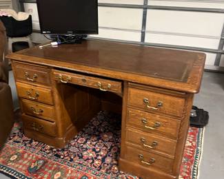 Antique Tiger oak lawyers desk with leather top 