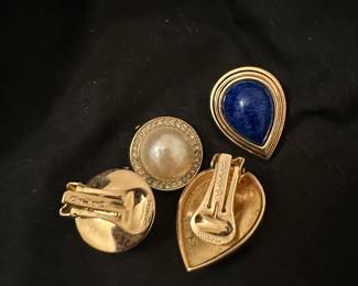Christian Dior clip earrings 