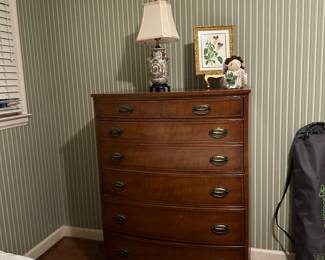 Henredon mahogany bow front chest of drawers 