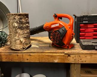Leaf blower 