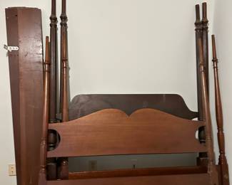 Full size poster beds 