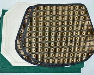 Placemats: 4 Christmas By Martha Stewart, 4 Daniel Hechter & 2 Straw
Lot #: 179