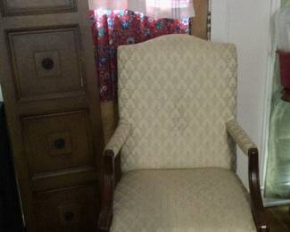 Nice arm chair