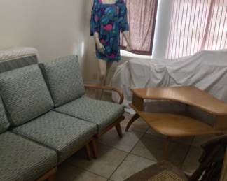 Potable manikin with stand