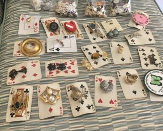Lots of vintage jewelry