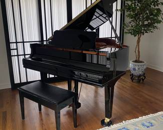 EXCELLENT Baby Grand piano Yamaha GC1 (lists new for over $20k!)
