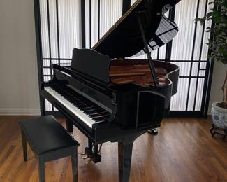 EXCELLENT Baby Grand piano Yamaha GC1 (lists new for over $20k!)