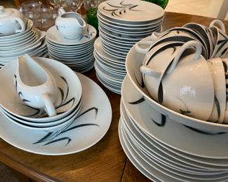 Japanese 1950s Syio "Sighin' Cats" set of dinner ware