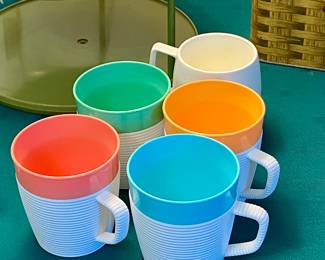 Vintage Raffiaware Thermo Temp coffee Mugs Set of 5