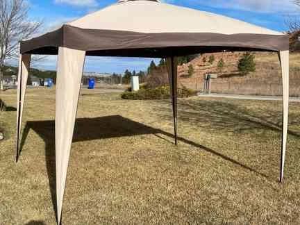 001 PopUp Shade Tent
