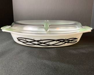 Vintage Barbed Wire Divided Casserole Pyrex Dish