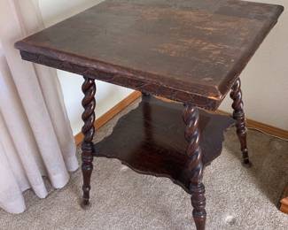 Wooden Parlor Table Project