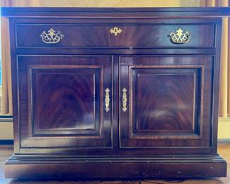 Drexel Heritage Extendable Server