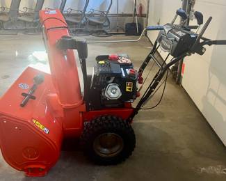 Ariens Deluxe 28 Sho Snowblower