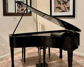 Suzuki GP-3 Mini-Grand Digital Piano