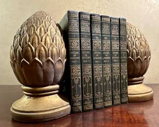 Pocket Library of The World's Essential Knowledge Book Set