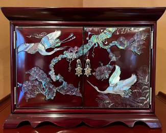 Lacquer Storage Box with MOP