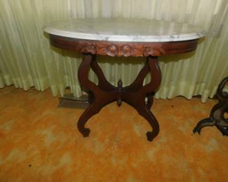 ANTIQUE VICTORIAN MARBLE TOP CENTER HALL TABLE