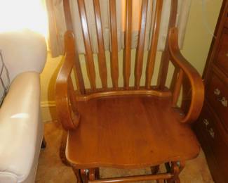 VINTAGE BENT WOOD GLIDER