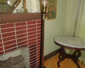 VINTAGE SCALLOPED GLASS SHADE FLOOR LAMP