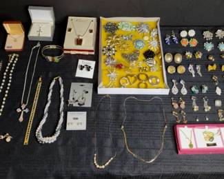 Costume Jewelry, Vintage