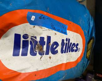 Blow up bouncy house