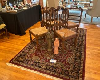 UNQUIE CHAIRS AND NICE AREA RUG