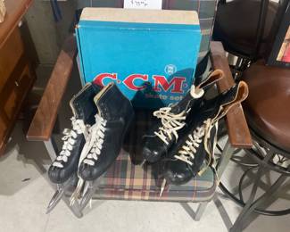 70S VINTAGE HOCKEY SKATES
