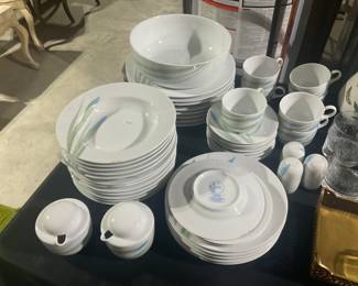 FINE CHINA. BY DANSK