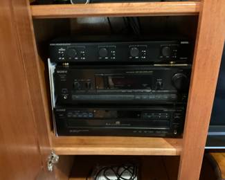 STEREO EQUIPMENT 