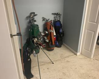 GOLF CLUBS 