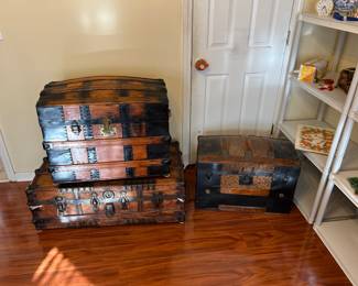 Steamer trunks