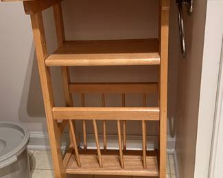 Rolling magazine racks