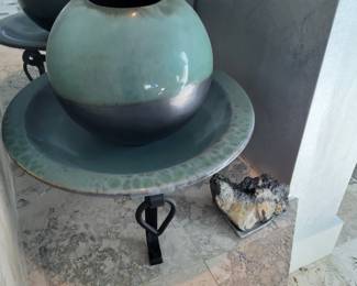 Pier One Stand and Vase Large 