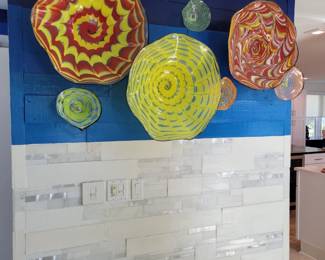 Art Glass by a Chihuly Apprentice - 7 pc - measures approx 22" large , 7" smaller sizes